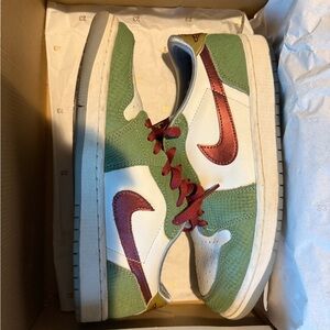 Air Jordan 1 low Year of the Dragon (With box)